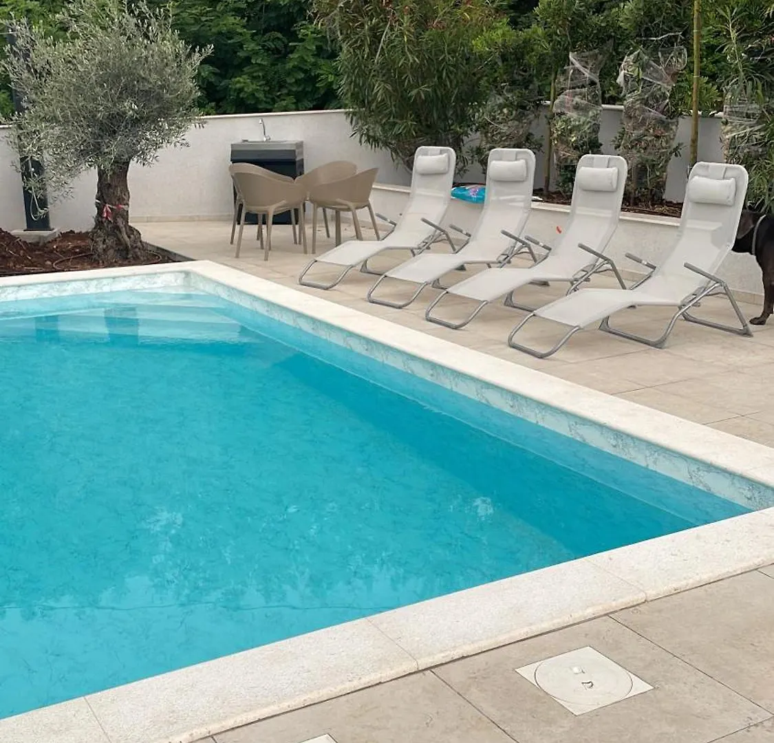 Lulani Soline Pool Apartment